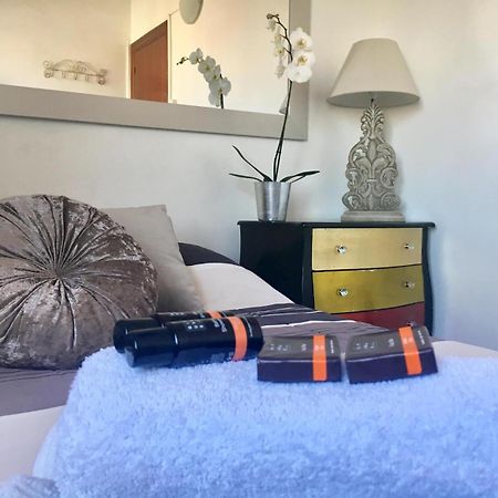 Private Rooms In City Center บาร์เซโลนา ภายนอก รูปภาพ